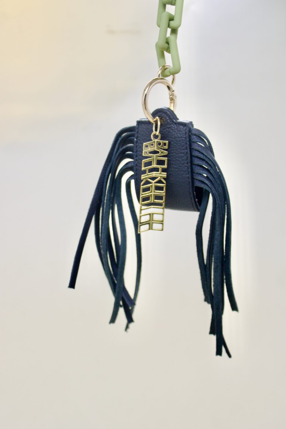 Charme de sac Bachkootoo en cuir noir